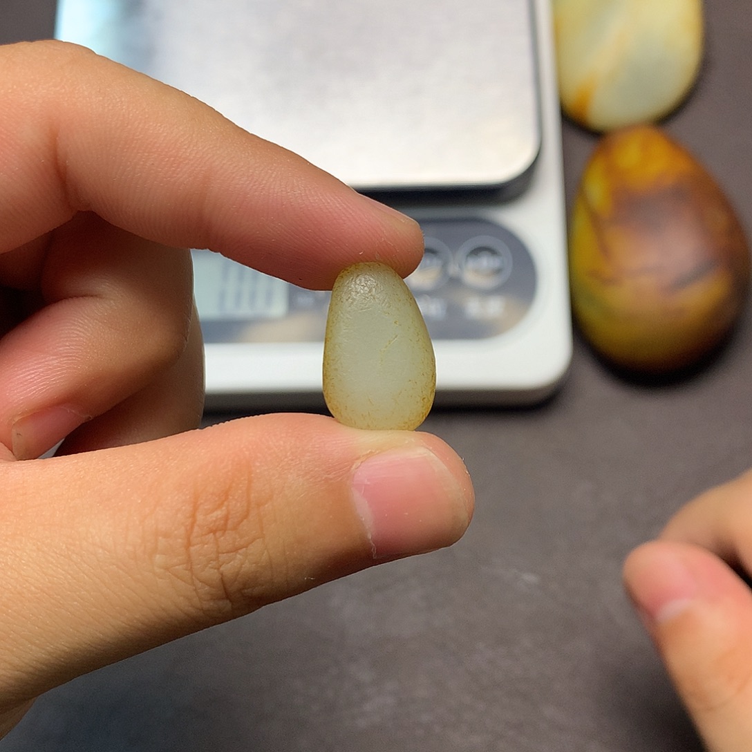 和田玉（糖玉）未镶嵌挂件