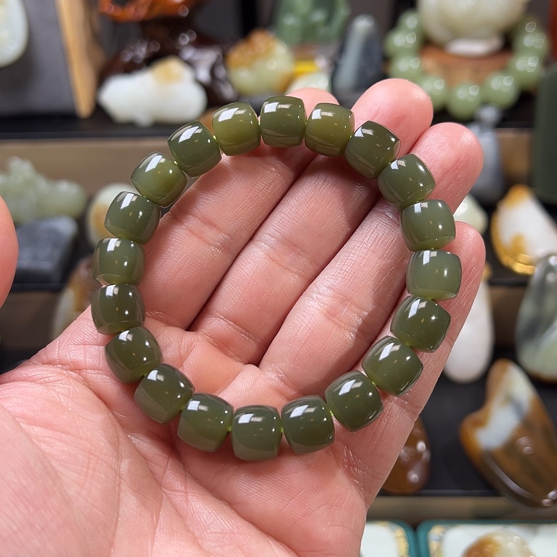 和田玉颈饰未镶嵌丹****y