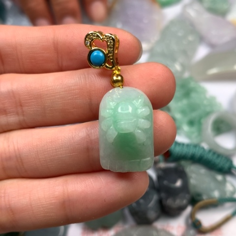 翡翠颈饰未镶嵌翡翠