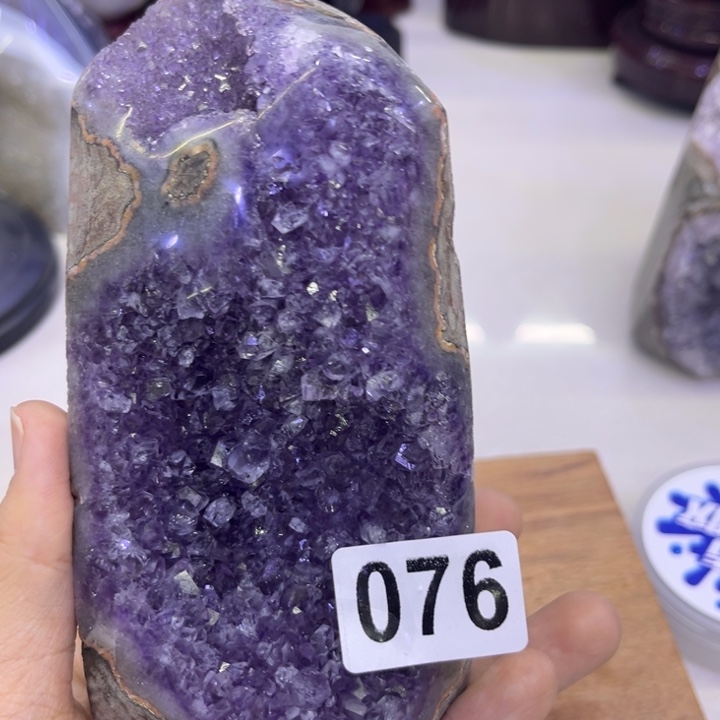 紫晶水晶摆件未镶嵌