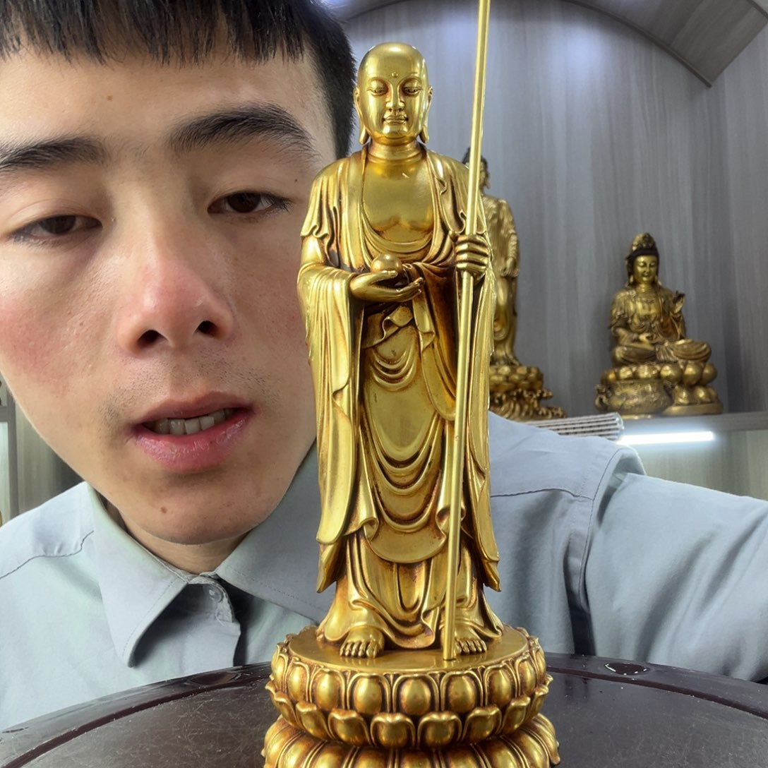 浮**梦佛像的造型和造型
