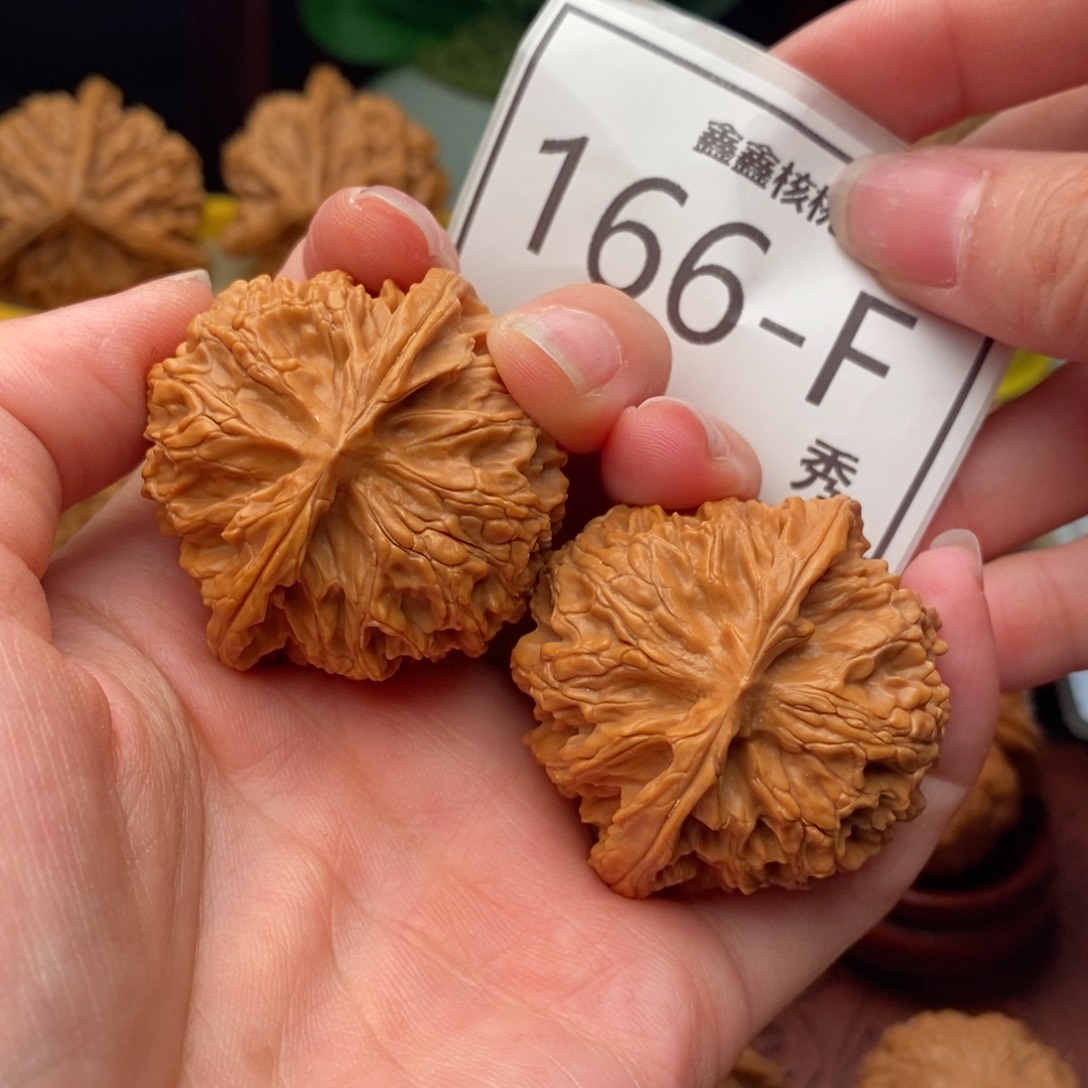 文玩核桃把件苹果园42