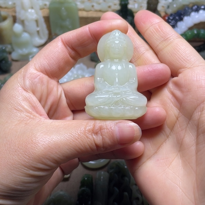 姚***）和田玉未镶嵌颈饰