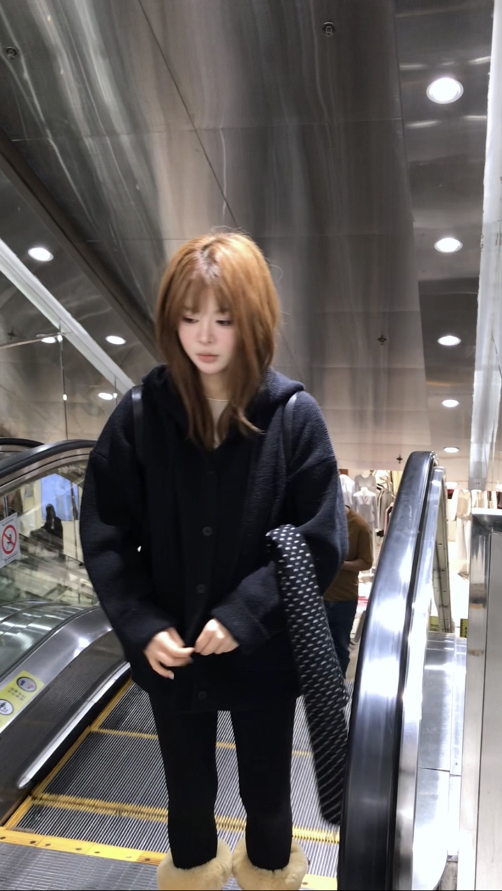 中长款连帽毛衣开衫  8871