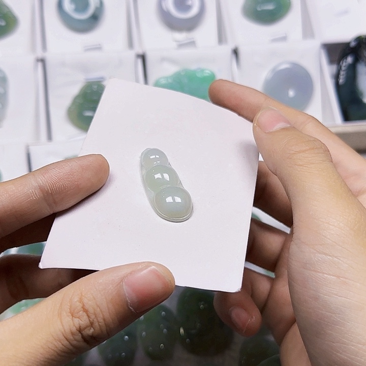 翡翠未镶嵌挂件翡翠