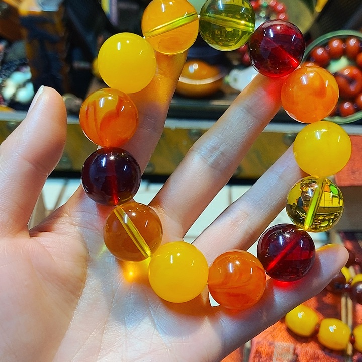 蜜蜡颈饰未镶嵌主播的节目有多精彩