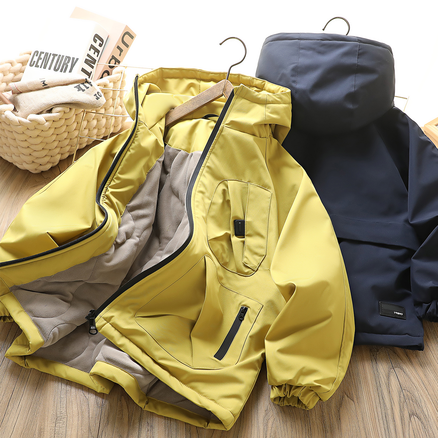 男童加绒冲锋衣儿童加厚外套防风保暖中大童冬季棉衣帅气连帽棉服