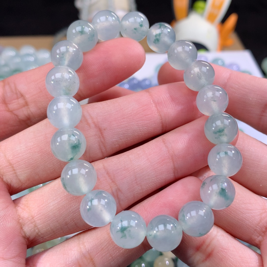 翡翠手链未镶嵌翡翠