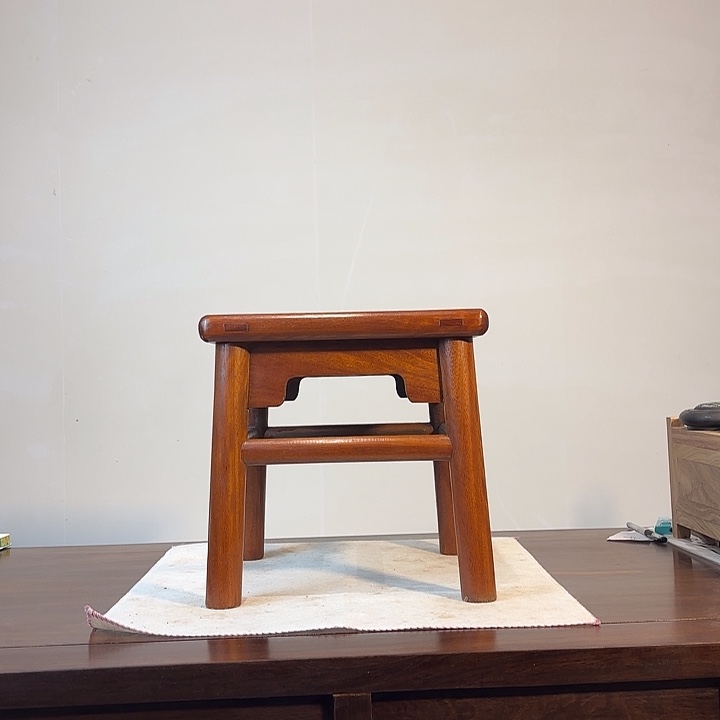 木做旧大款富贵凳