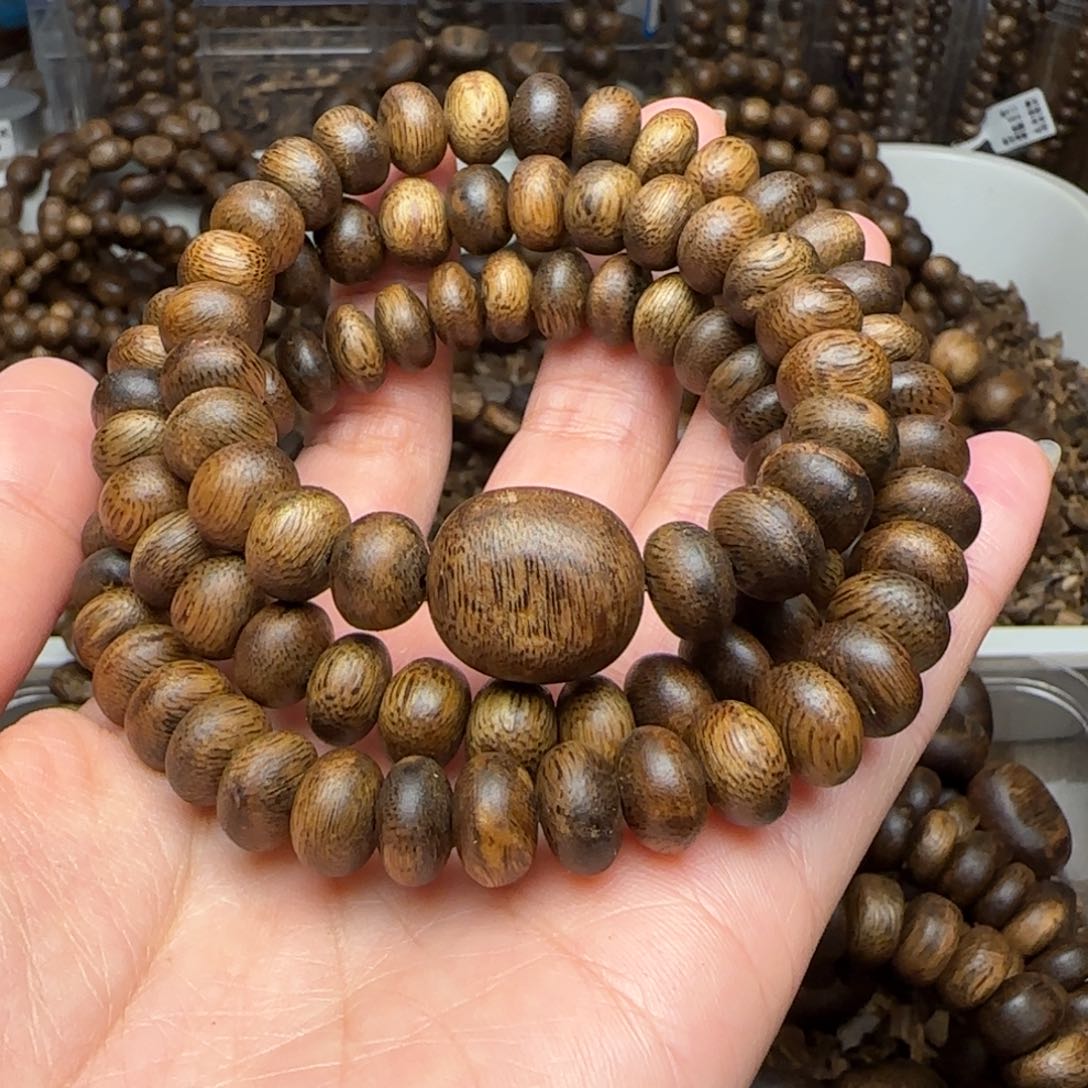 沉香手串知**乐多圈海南老白棋26.8克老料虫漏算盘