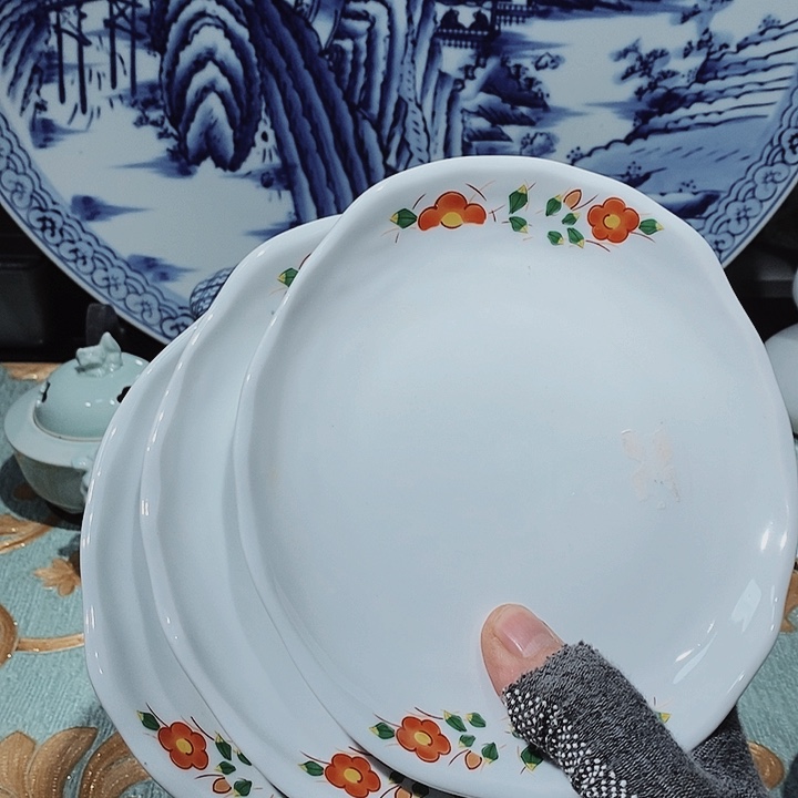 瓷片新年快乐万事如意