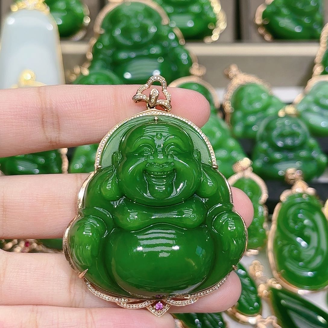 和田玉（碧玉）颈饰18K金镶嵌