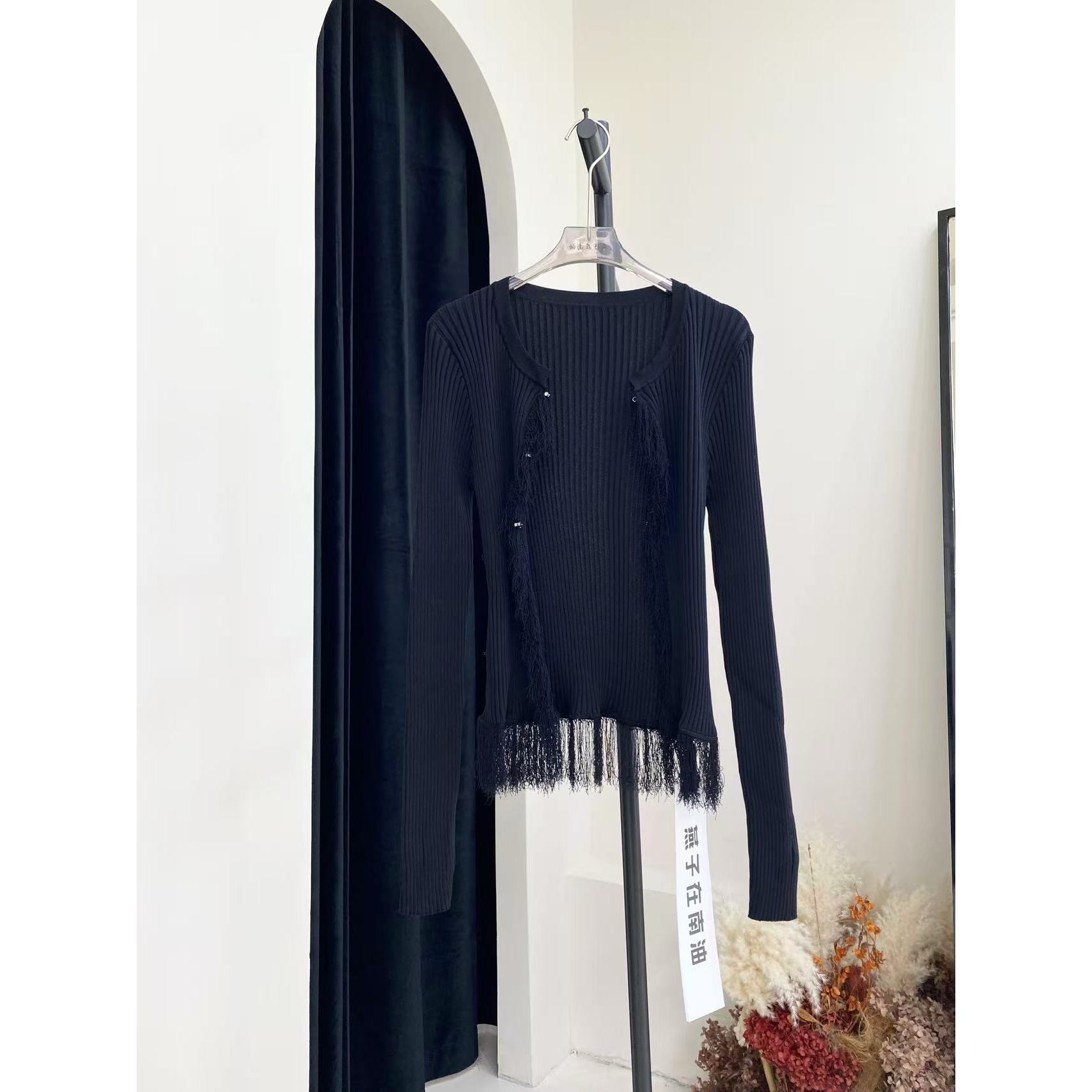 【M。C米尺】衣长52CM竖坑条流苏针织收腰上衣4274