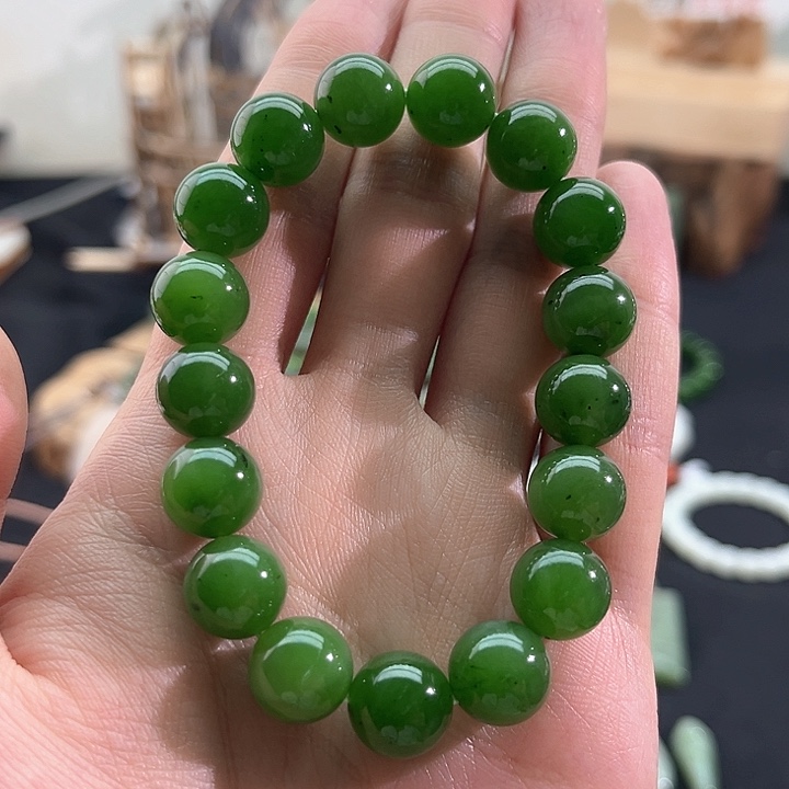 和田玉颈饰未镶嵌碧玉-阳绿-12mm手串