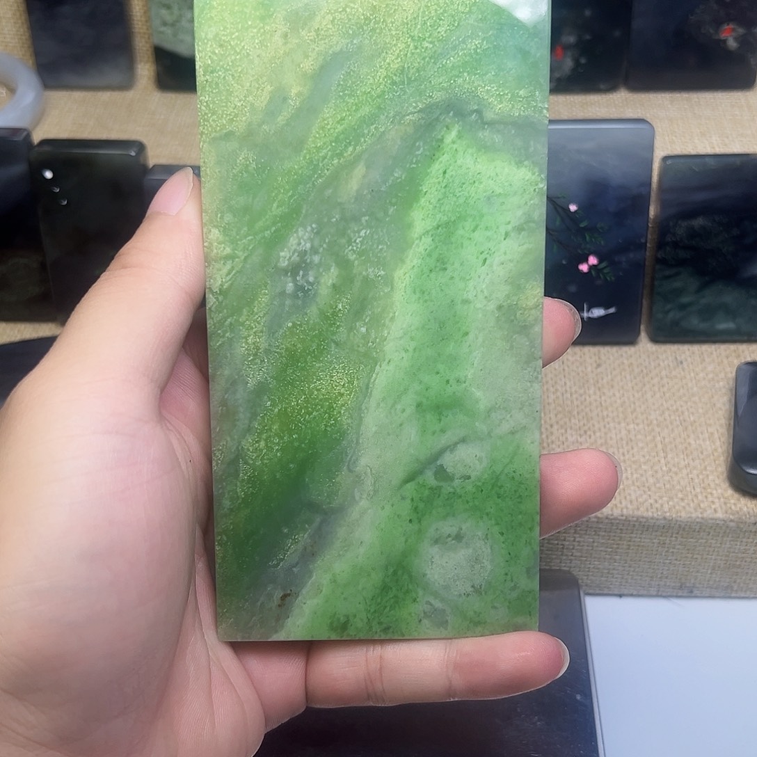 和田玉未镶嵌珠宝半成品