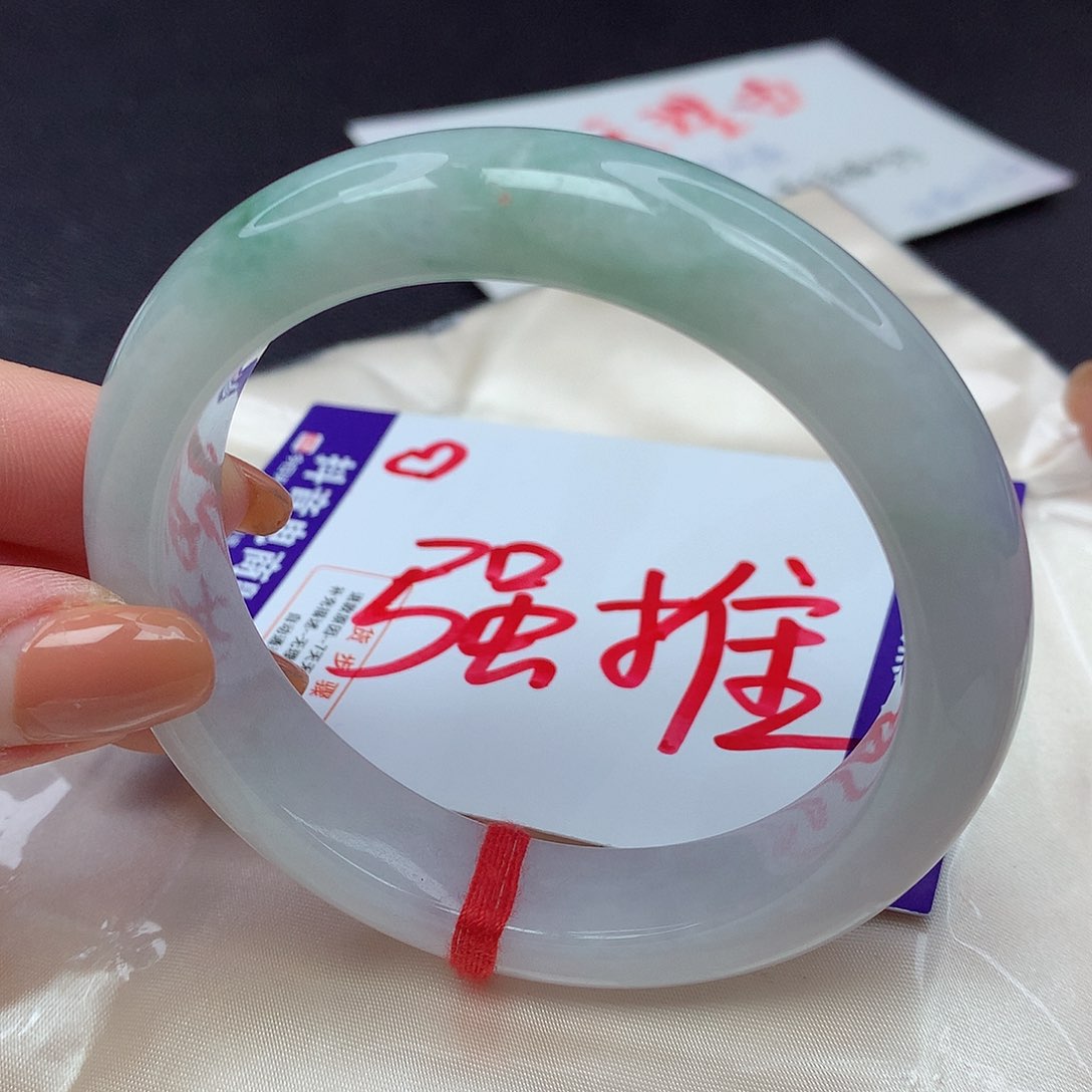 【闪购商品】翡翠手镯未镶嵌翡翠