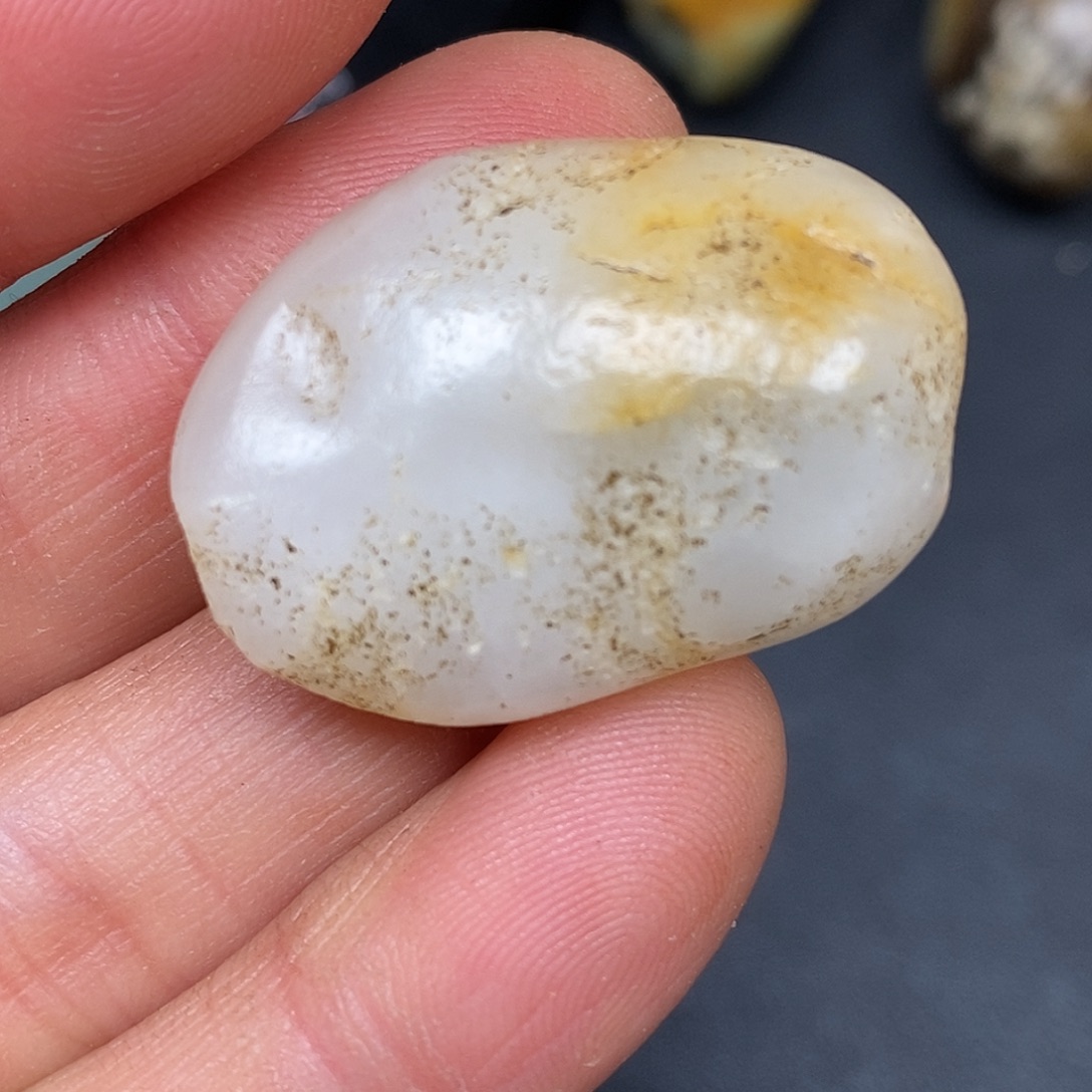 和田玉未镶嵌珠宝奇石