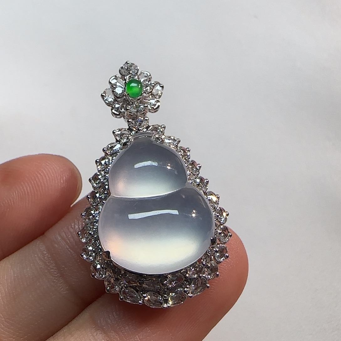 翡翠18K金镶嵌吊坠(不含链)葫芦