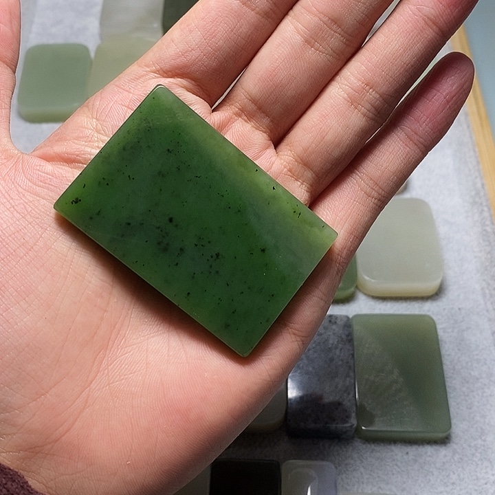 蕪***心和田玉未镶嵌颈饰