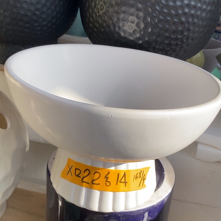 陶盆有孔 瑕疵针孔漏釉介意勿拍外口 22外高14