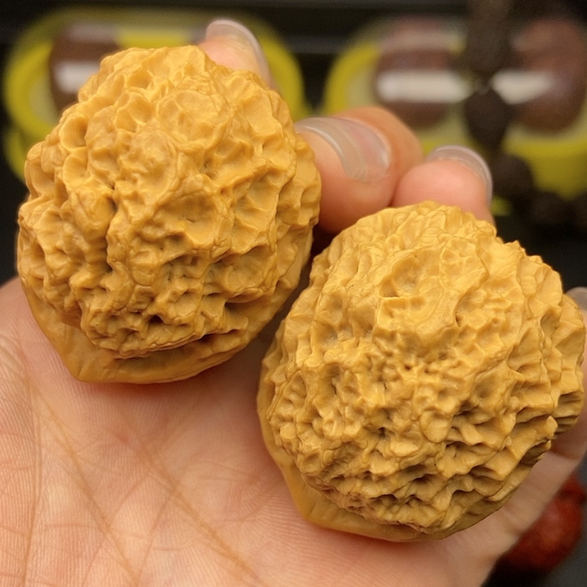 【闪购商品】文玩核桃吊坠铁狮子球40尺