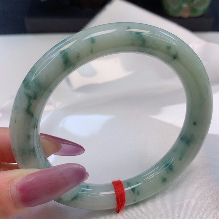 翡翠手镯（圆镯）未镶嵌