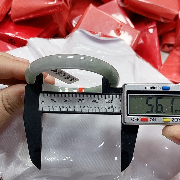 翡翠手镯未镶嵌259