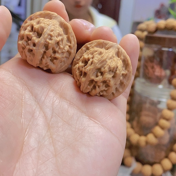 【闪购商品】文玩核桃把件33天地