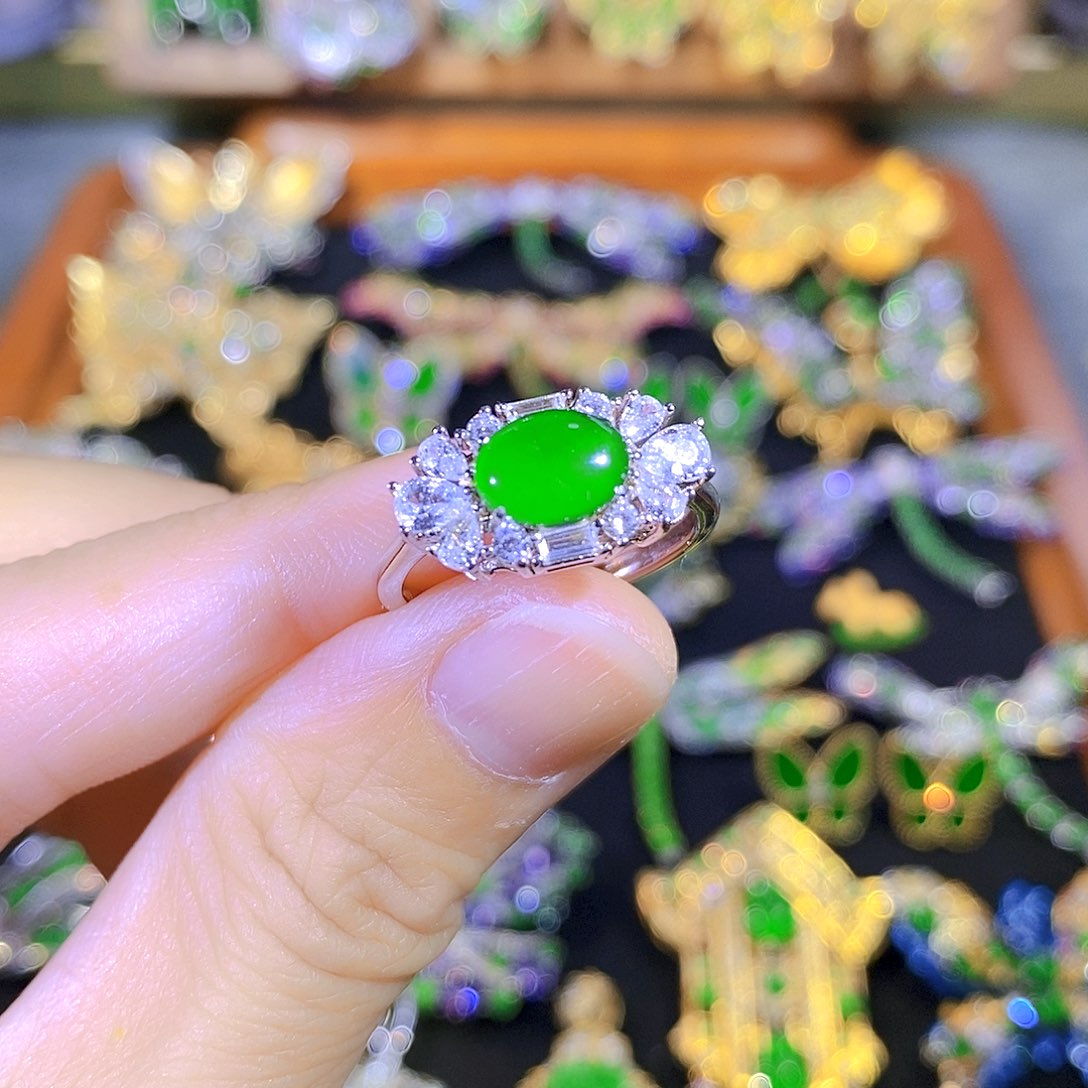 颈饰银S925镶嵌翡翠