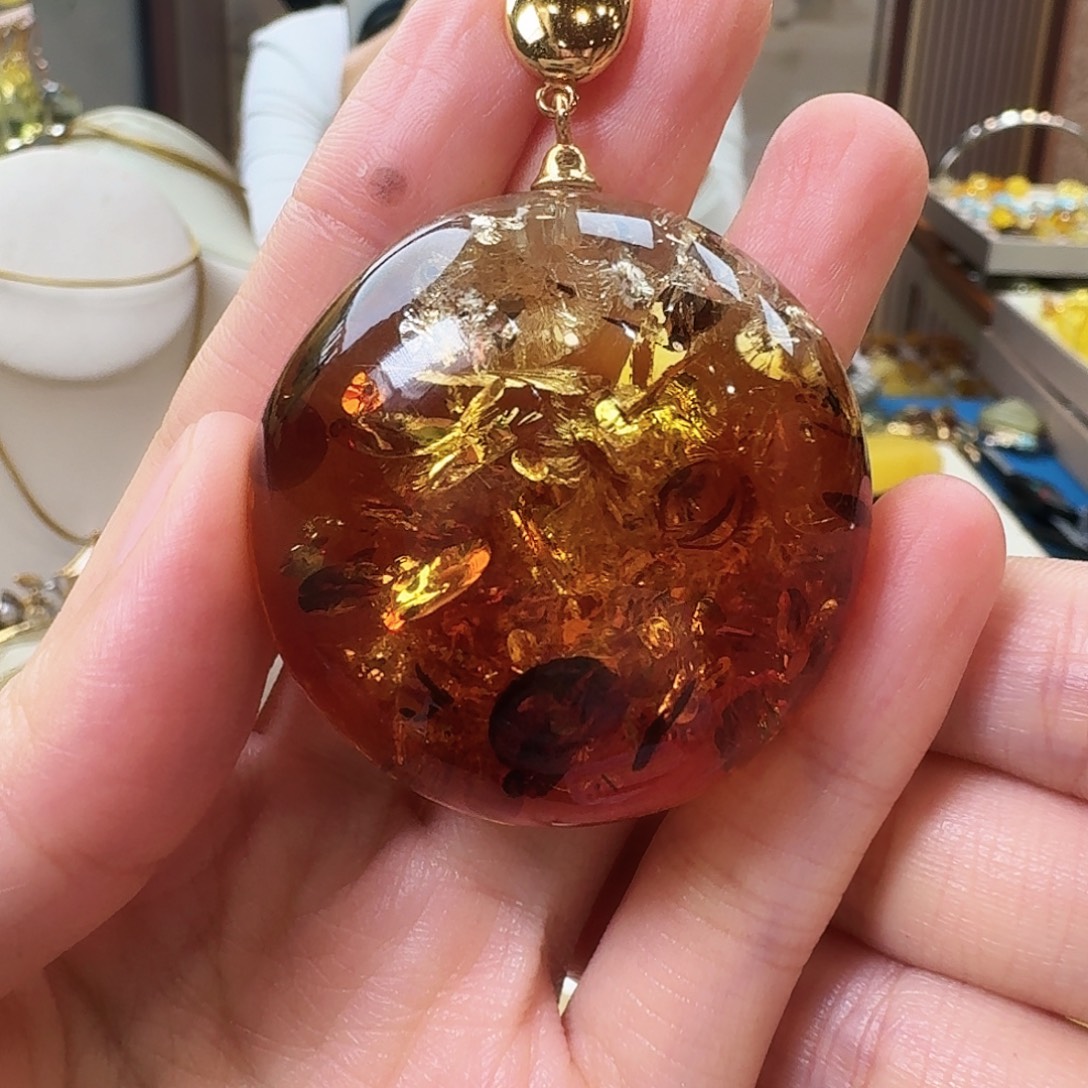 琥珀未镶嵌颈饰吊坠