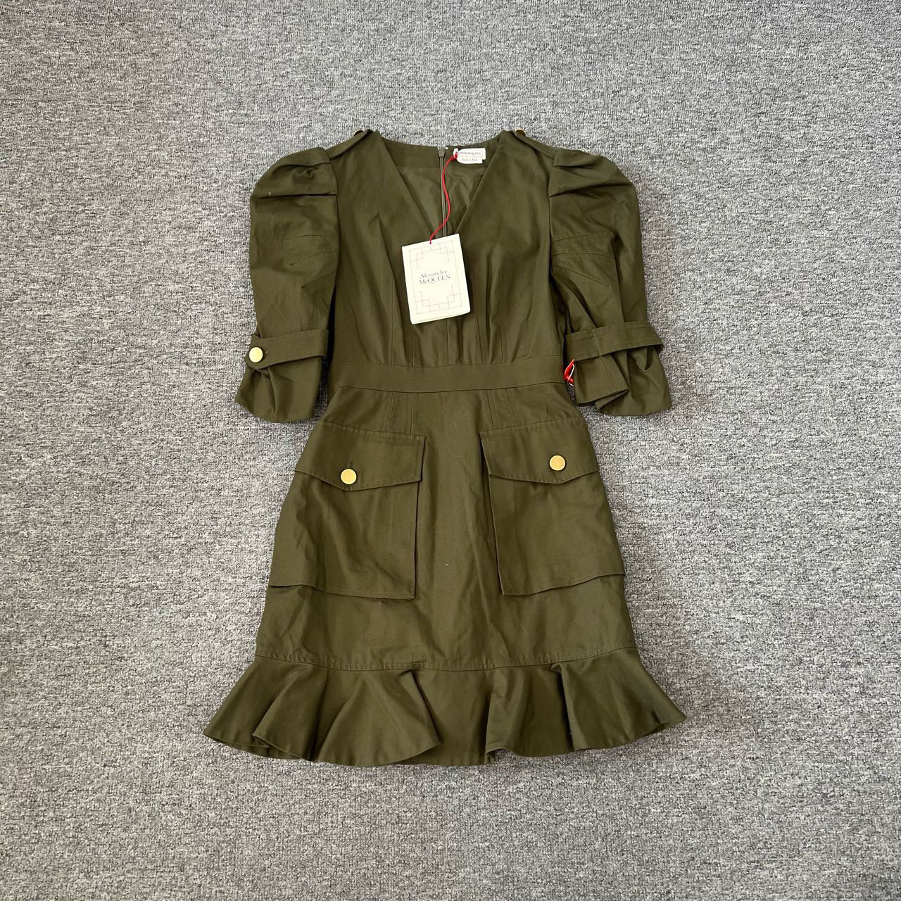 未使用 Alexander McQueen/亚历山大·麦昆 秀款连衣裙 38码