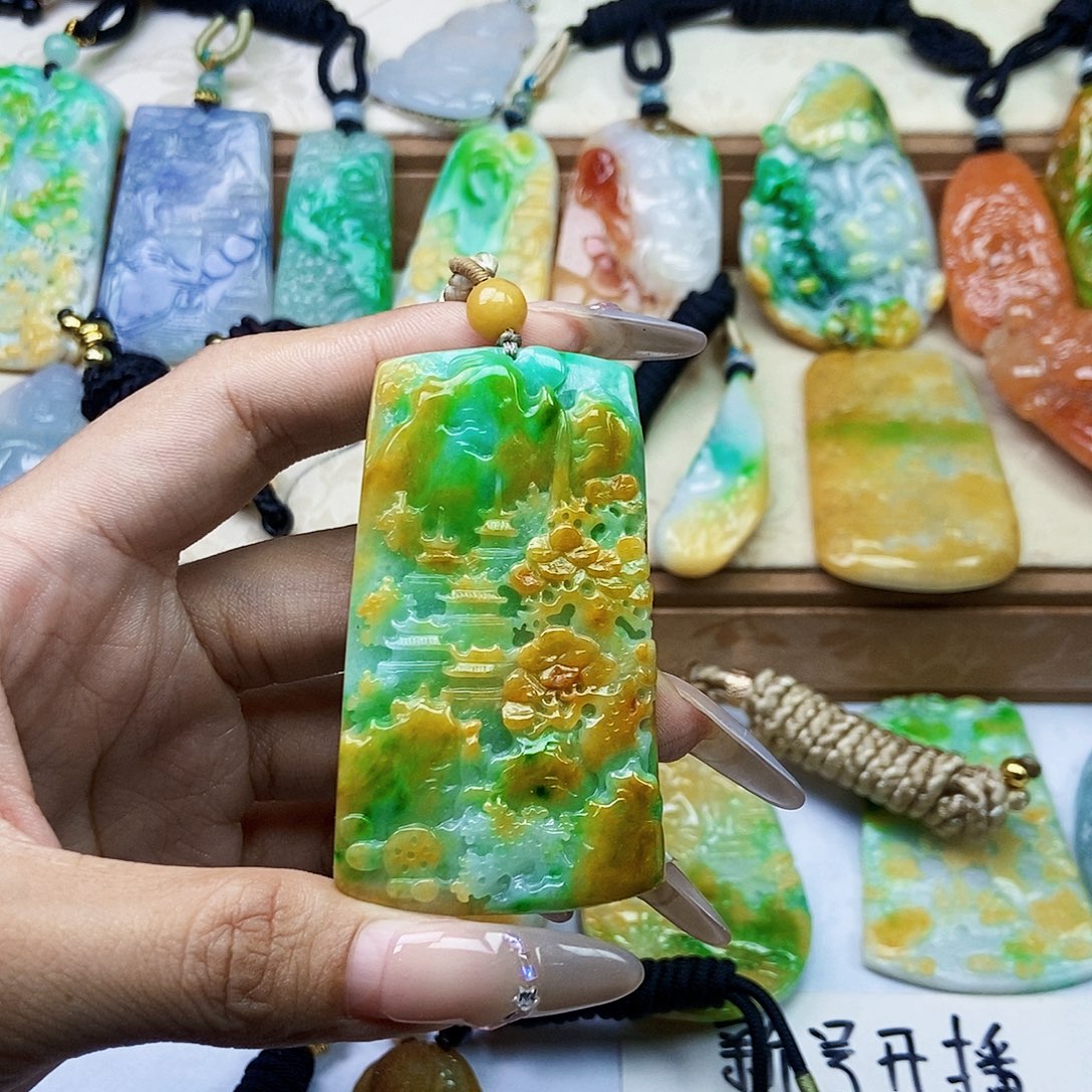 海***云定制翡翠未镶嵌翡翠