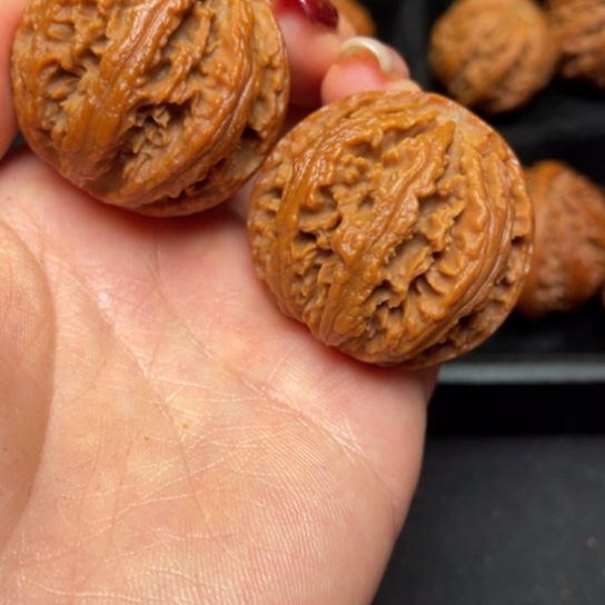 文玩核桃吊坠秦岭野生核桃