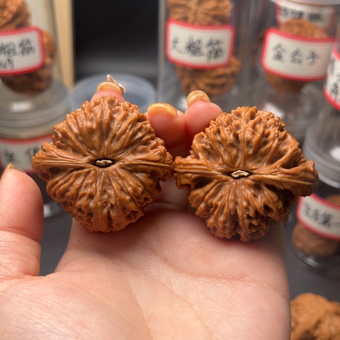 文玩核桃把件龙*南疆石46