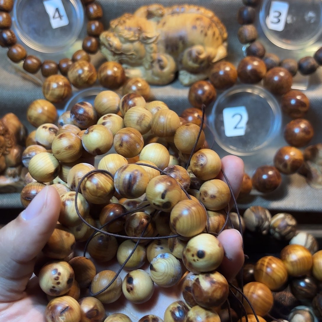 执***ψ柏木（崖柏）瑕疵碳化崖柏1.5火焰留疤