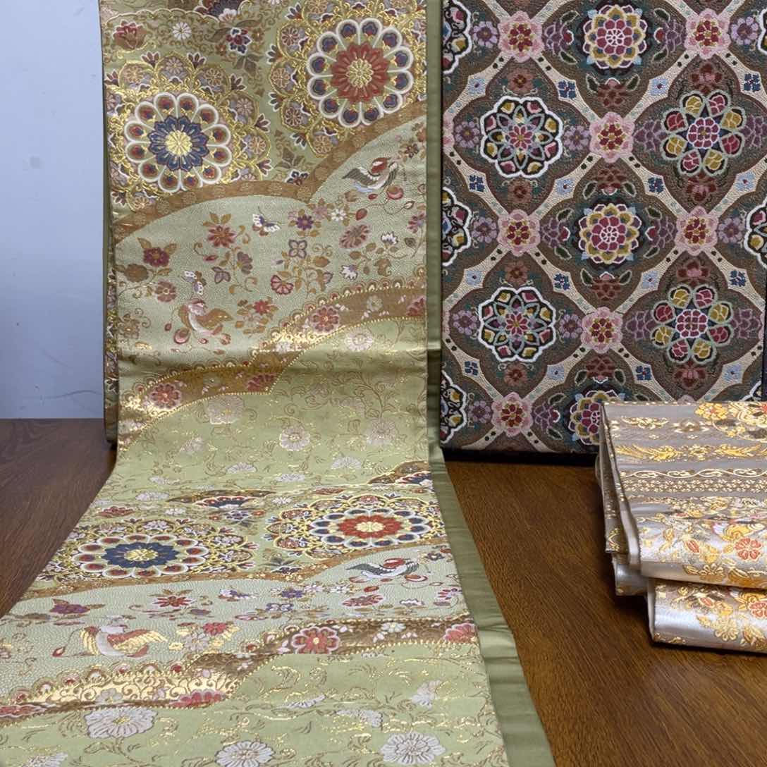 织绣织锦缎，织锦缎