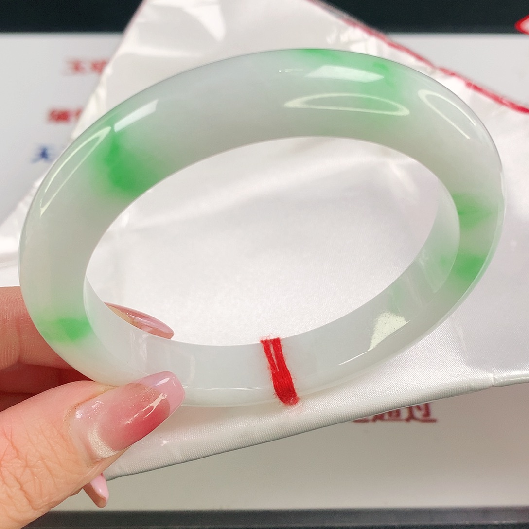 翡翠手镯未镶嵌144翡翠61.7圈