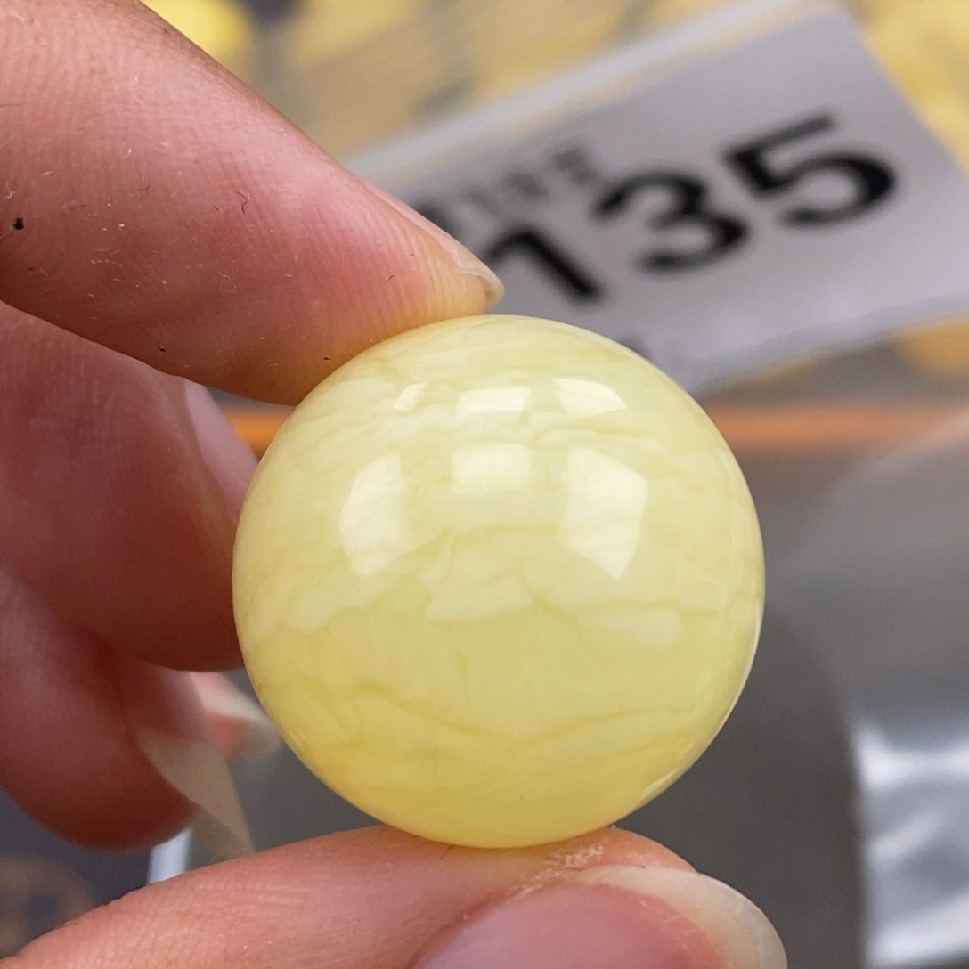 琥珀未镶嵌珠宝奇石21.8