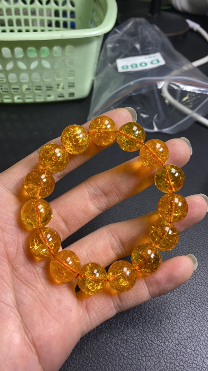 B  197 卡14 金发手链