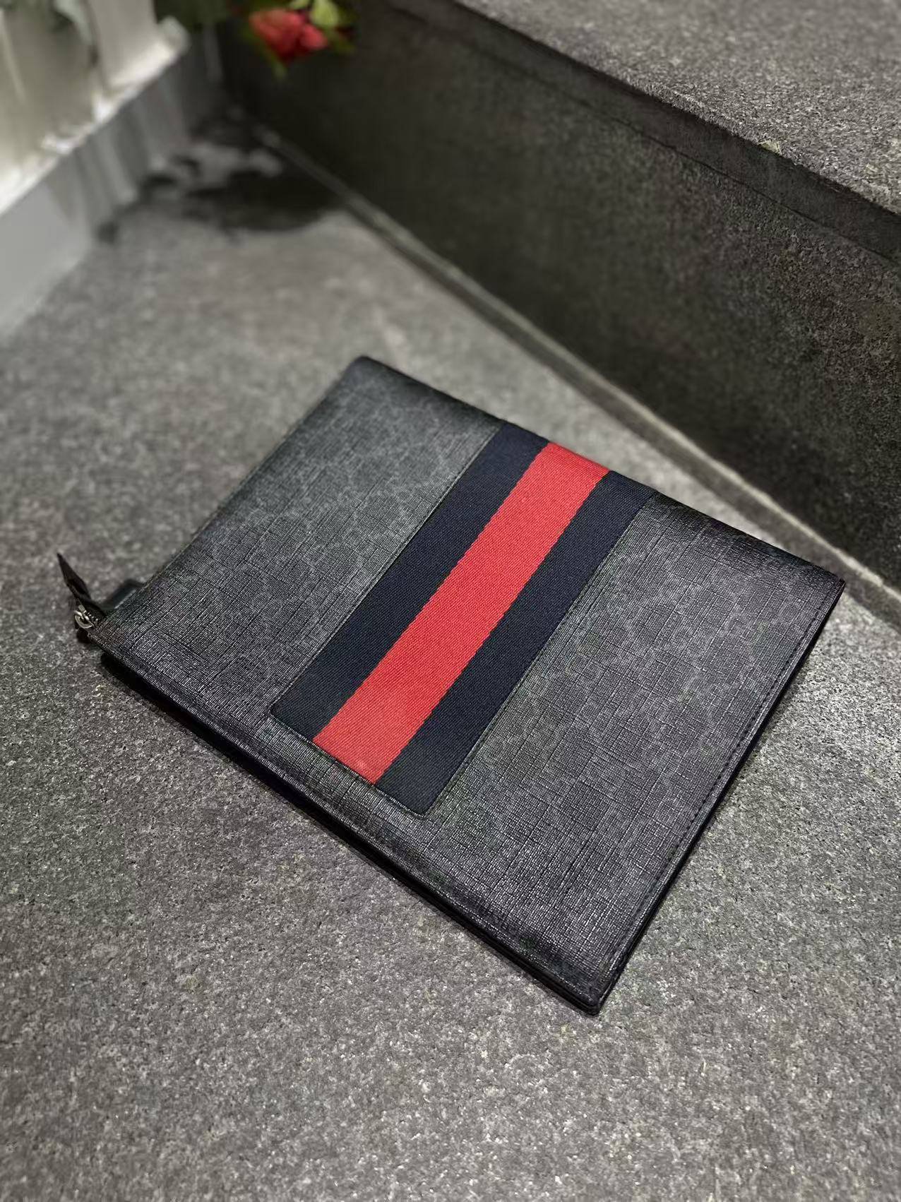 95新 GUCCI/古驰 老花logo帆布手拿包