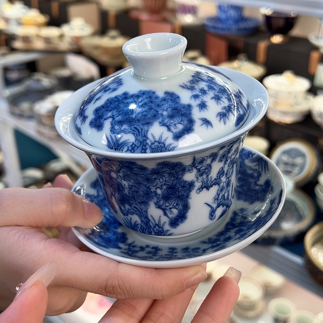 盖碗很漂亮，我很喜欢