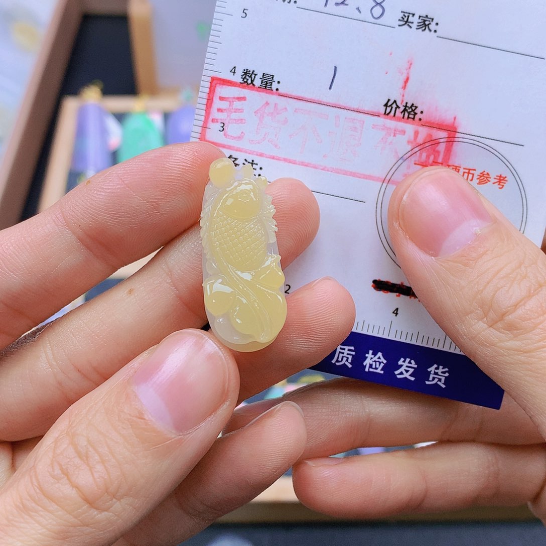 翡翠未镶嵌颈饰翡翠