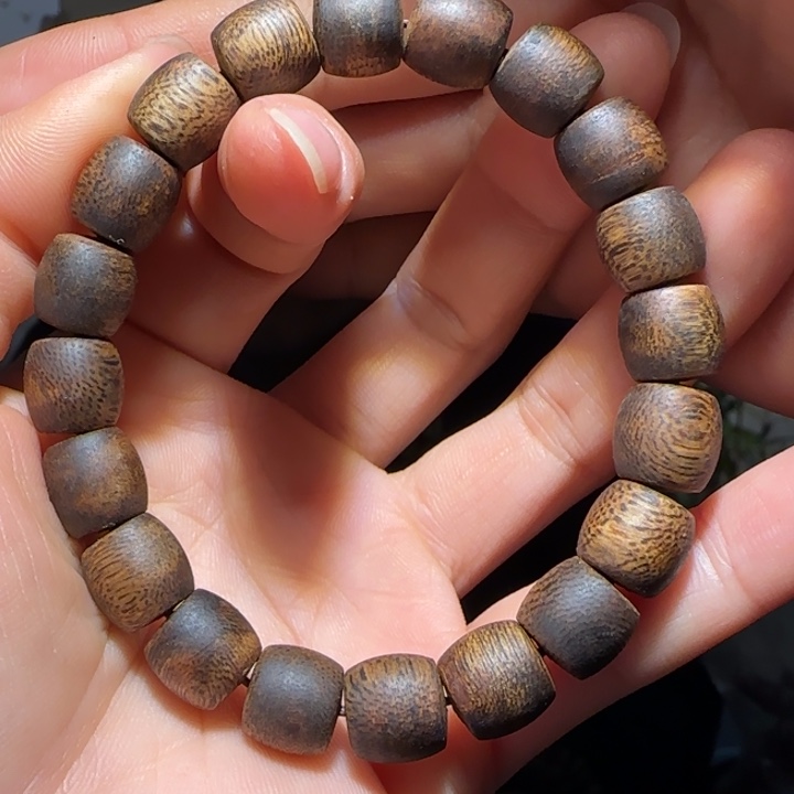 沉香手串乌身圆叶鼓珠1.0手串10克+