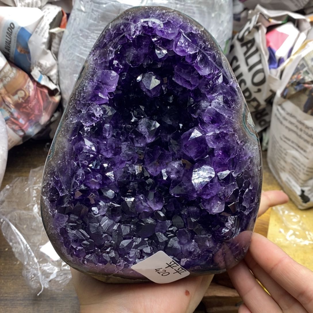 紫晶乌拉圭未镶嵌