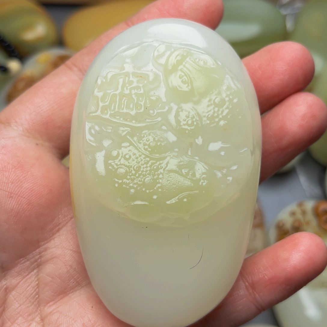 石材方解石手把件金蟾