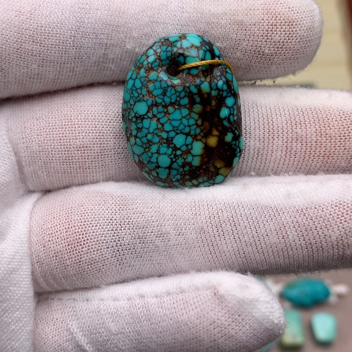 绿松石未镶嵌珠宝奇石