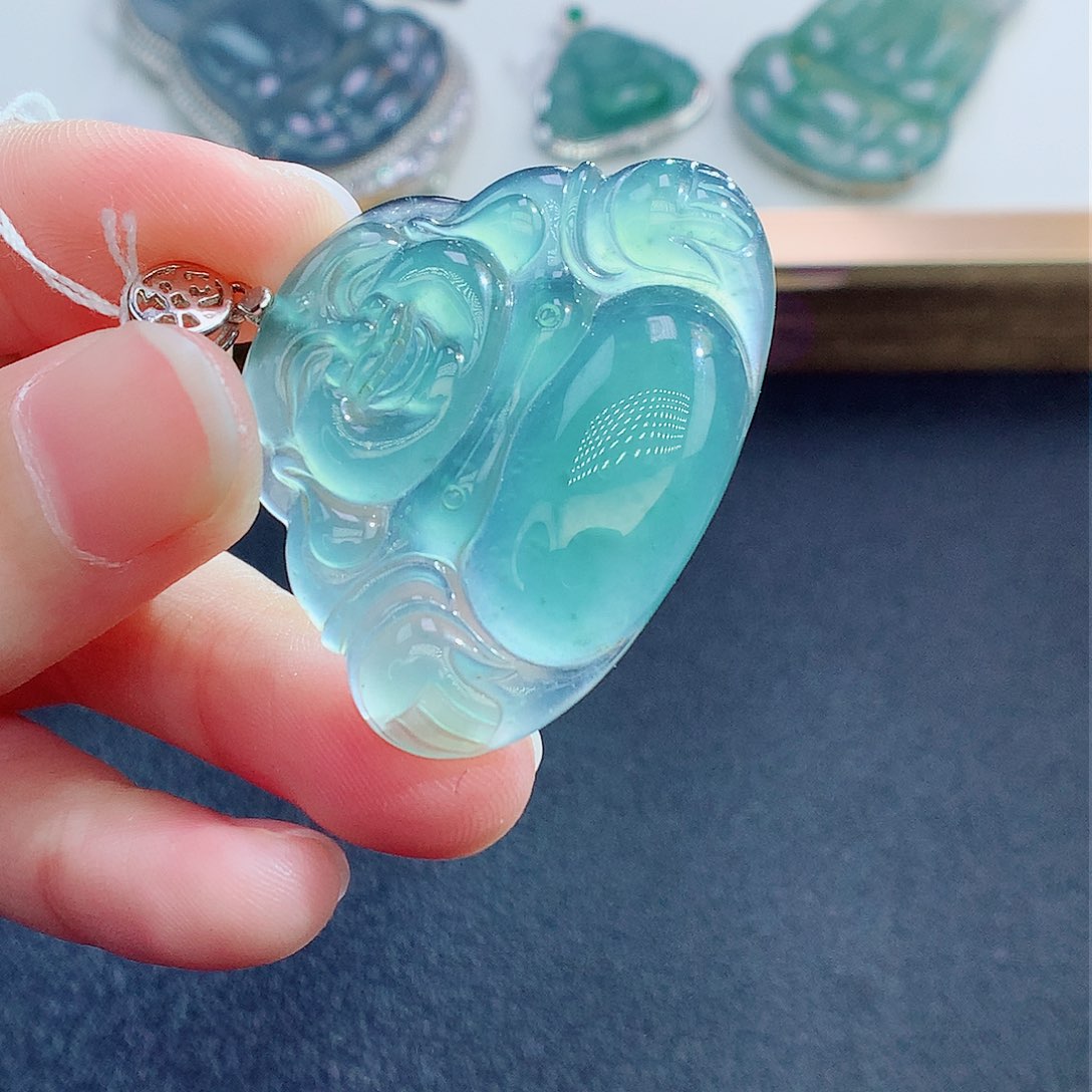 翡翠颈饰未镶嵌翡翠