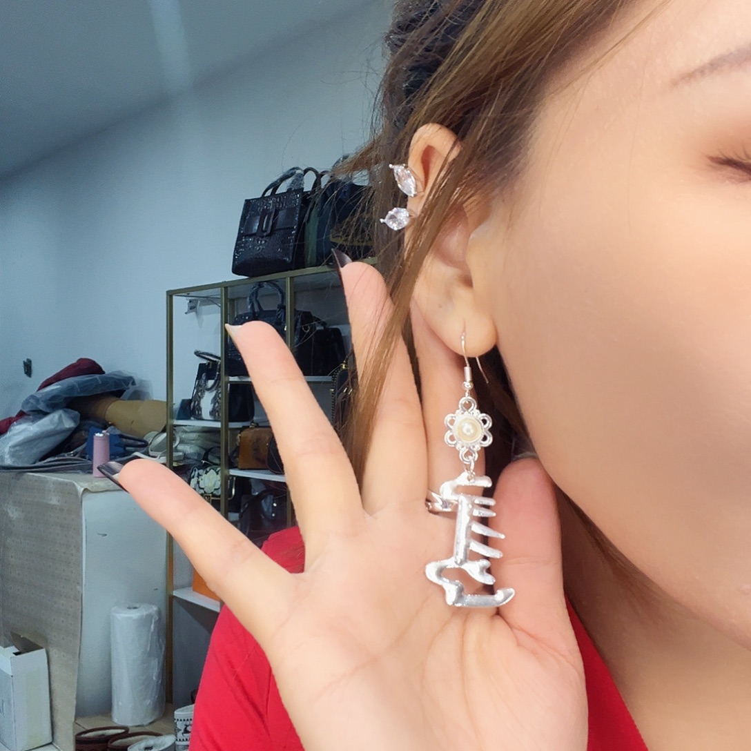 布艺铁合金蒙古元素耳线