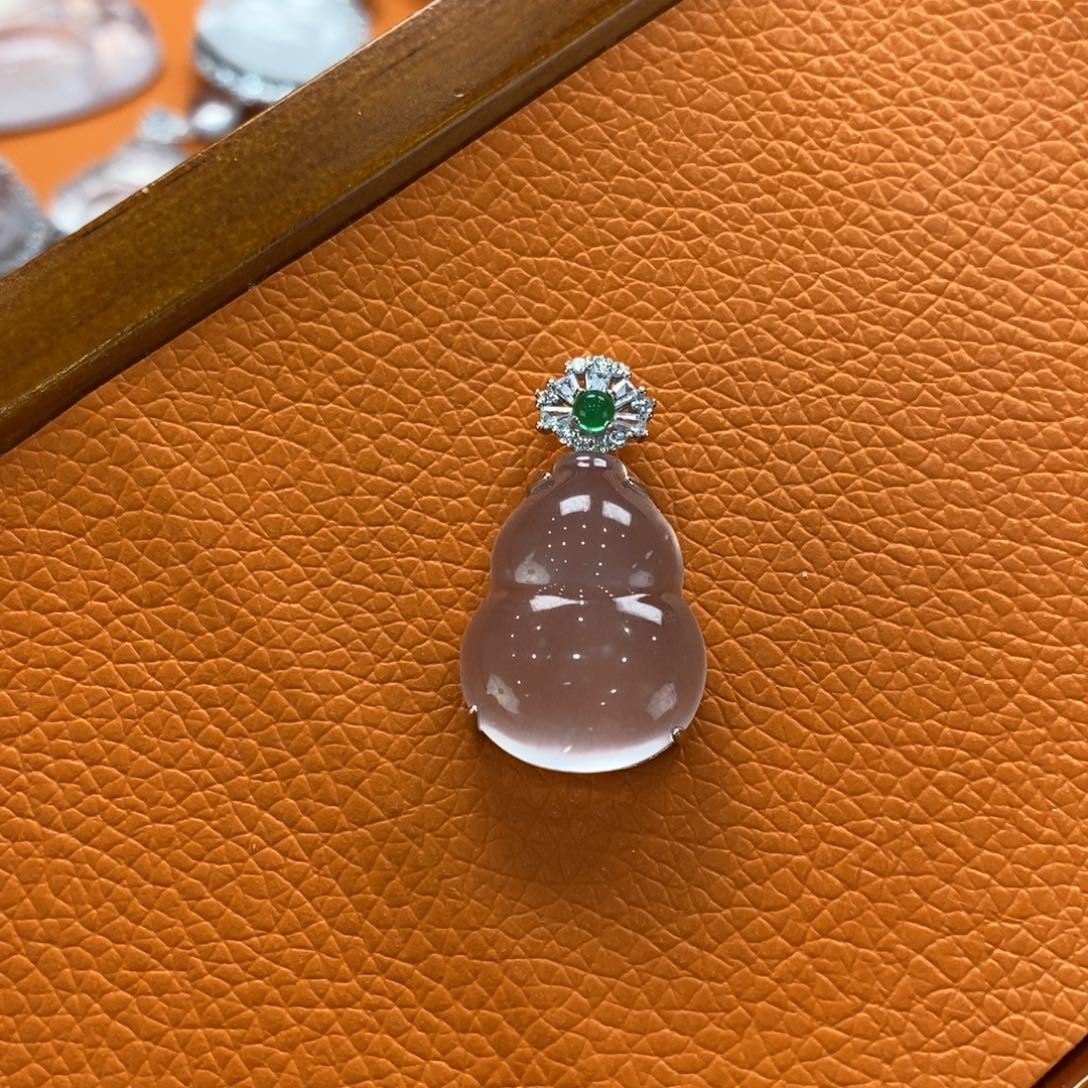 石英质玉吊坠(赠链)银S925镶嵌小****卢