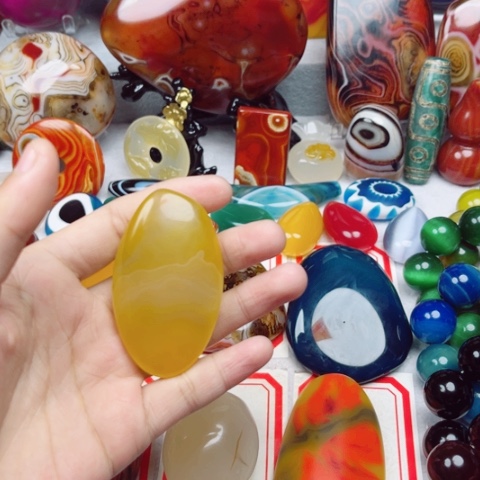 玛瑙/玉髓耳饰未镶嵌